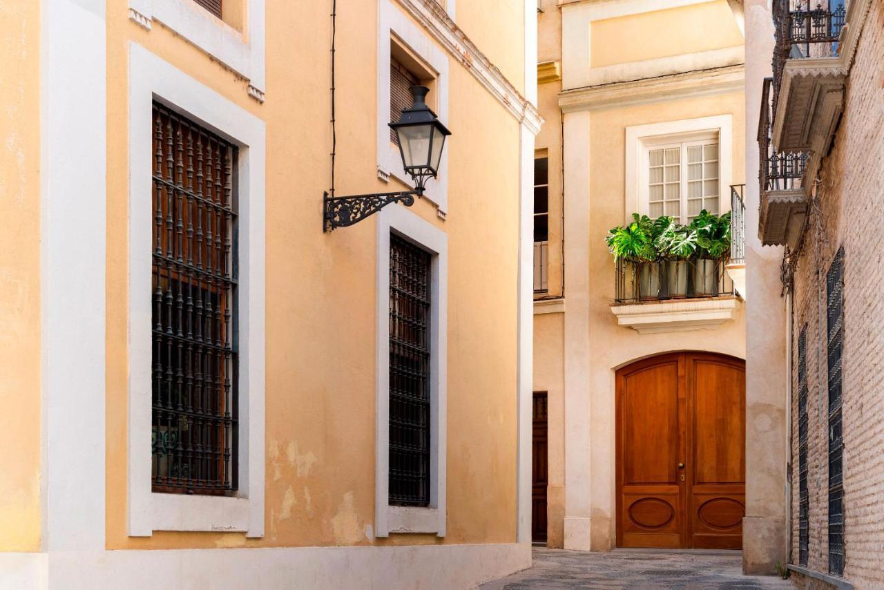 Genteel Home Pasaje Santa Cruz Sevilha Exterior foto